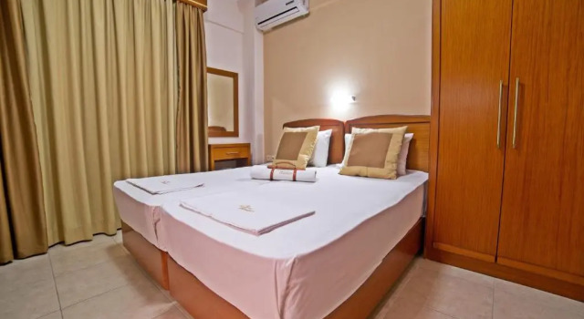 Pioneer Excelsior Rooms, Book Hotel Paralia 