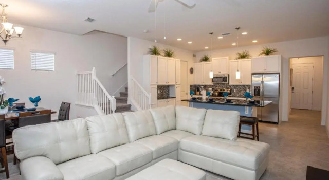 Stunning 5 Bd Home w/ Pool Close to Disney 174