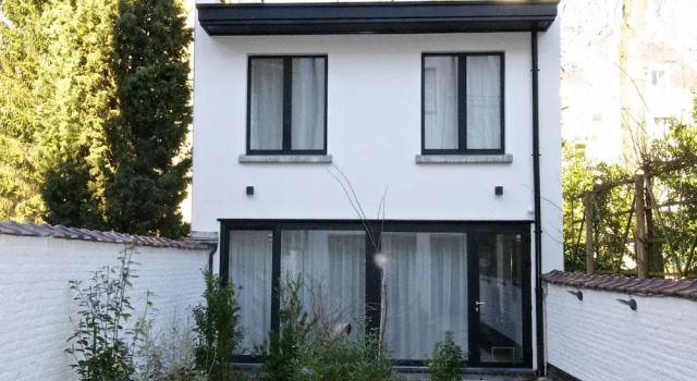 B&B Suites 124, Забронировать Отель «постель и завтрак» Элсене / Иксель Брюссельский столичный регион, рядом с Музей фантастического искусства
