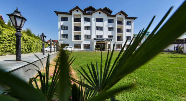 Hotel Heritage Luxury, Забронировать Отель Сринагар Jammu & Kashmir Ski