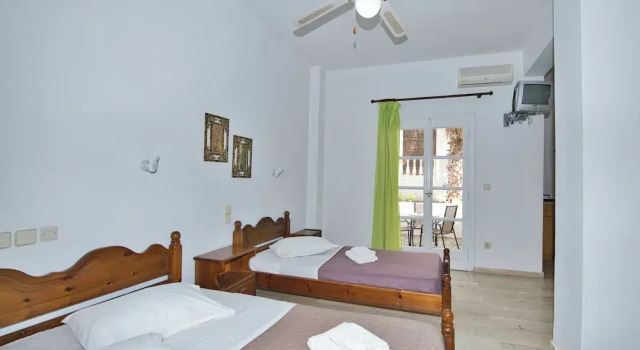 Студия Ira Apartments