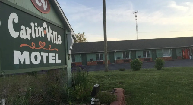 Carlin Villa Motel, Book Motel Carlinville Illinois