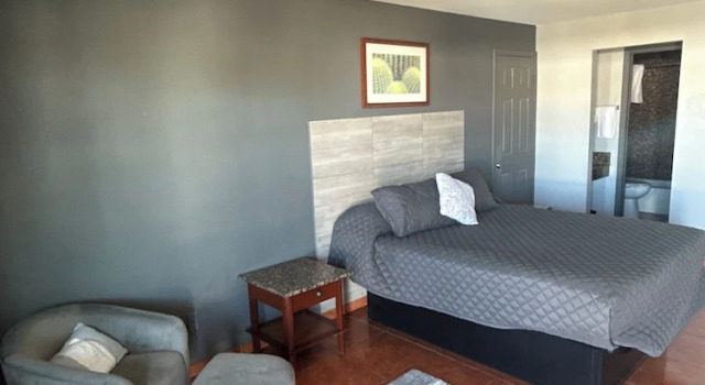 Одноместный номер Deluxe с балконом Rawls Motel Near Phoenix Airport