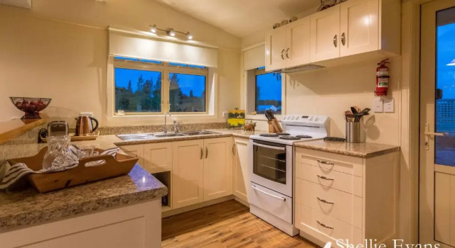 Night Sky Cottage - Kahu Cottage - HOT TUB