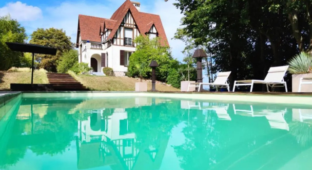 Вилла Villa avec vue et piscine à moins d'1h de Paris