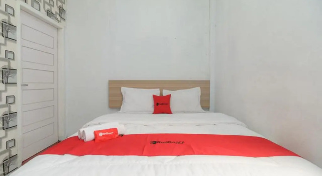 Двухместный номер Standard RedDoorz Syariah near Paradiso Beach Sabang