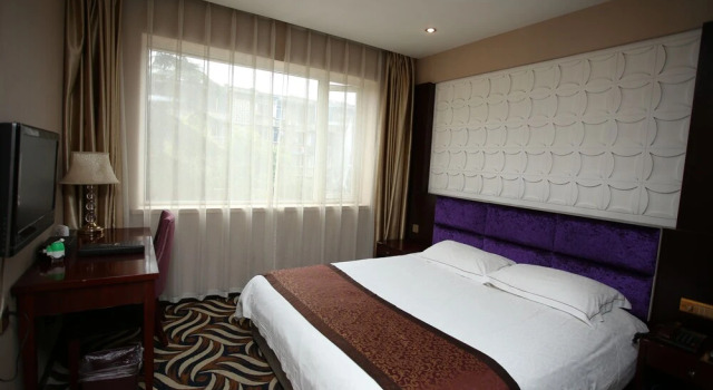 One Street Three Chengdu Hotel