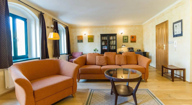 Apartmány U Zvonu, Забронировать Апартаменты/квартира Отели Чески-Крумлов с парковкой, рядом с House of the Dyed Cloth, Парковка