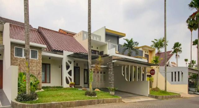 OYO 90006 Dieng Ellen s House Syariah, Rezervovat Hotel Hotely v Malang s parkováním, poblíž Museum Zoologi Frater Vianney, Parkování