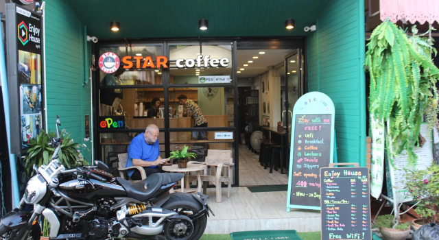 Кровать в общем номере Lazy Gibbon 1 Chiang Mai - Tha Phae Gate