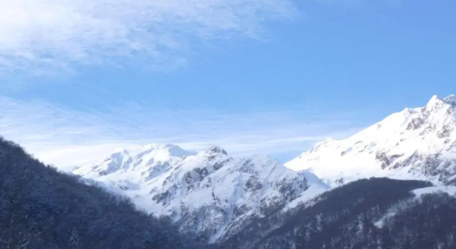 grand gite, Book Lejlighed Hoteller i Cier-de-Luchon med parkering, Parkering