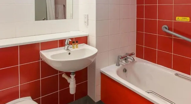 Standard Quádruplo Família quarto Garner Hotel Wolverhampton by IHG