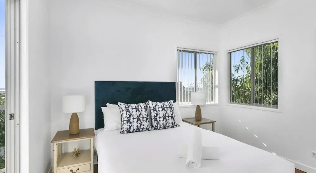 Panoramic Ocean Views in Peregian Beach! 41 Parakeet Cresent, Book Hotel Peregian Beach Noosa