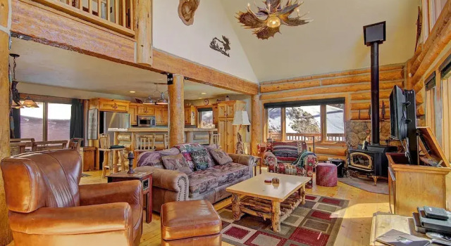 Barton  4 Bedroom Home by RedAwning, Rezerwuj Hotel Hotele w Vail Ski z basenem, Basen