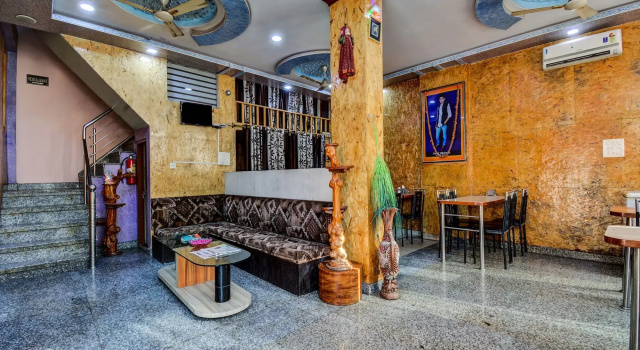 OYO 17250 Hotel Ganesham