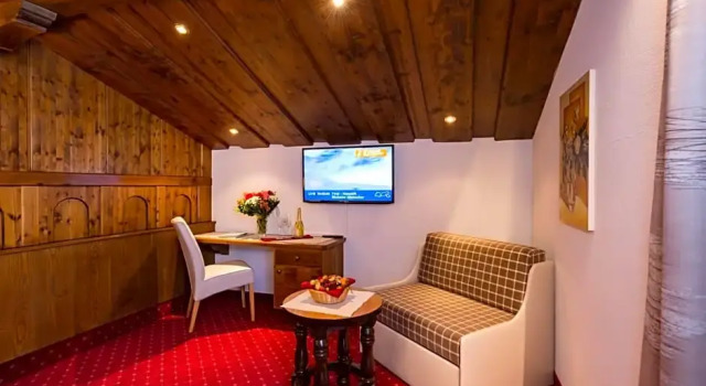 Alpensporthotel Mutterberg, Varaa Hotelli Neustift im Stubaital Stubai Glacier