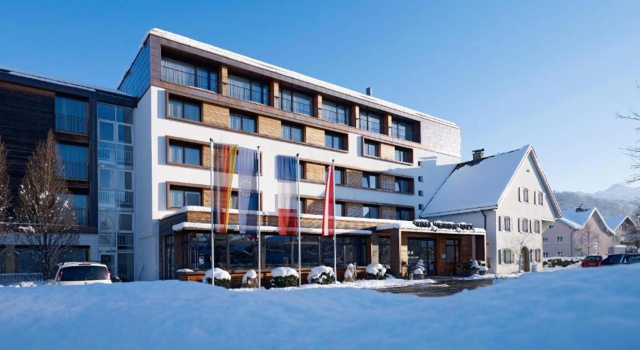 Hotel Weisses Kreuz, Book Hotel Hotels in Vorarlberg with Parking, Parking