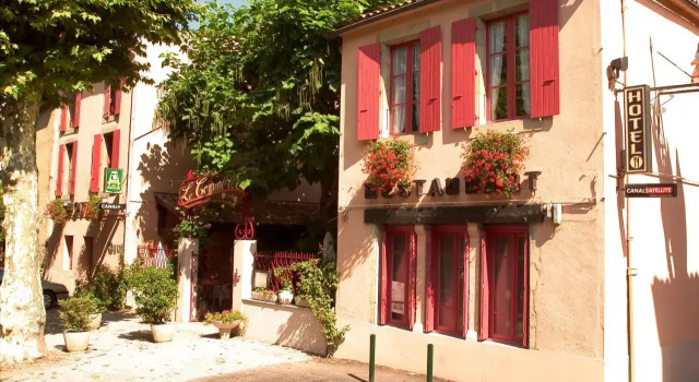 Hôtel Le Commerce, Book Hotel Hotels in Mirepoix with Breakfast, Breakfasts
