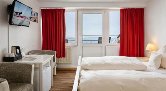 Двухместный номер с балконом и с видом на море Hotel Felsen-Eck