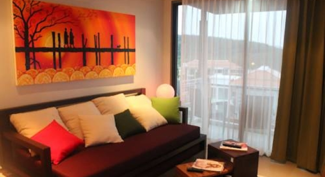 Top Floor, One-Bedroom Apartment