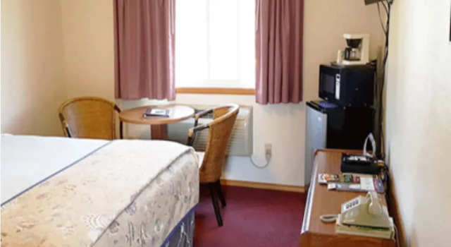 Hillcrest Inn