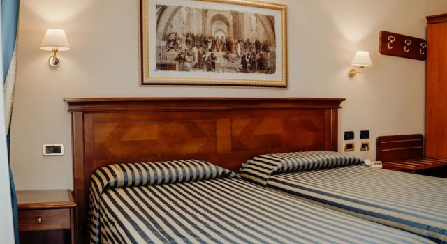 Номер Economy с балконом Hotel Niagara