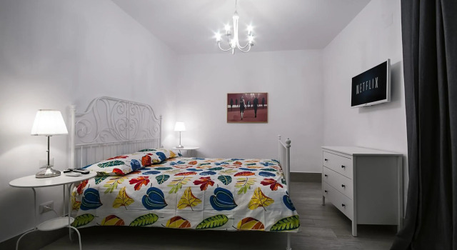 Chiatamone Seaside Suite, Buchen Sie Hotel Neapel Kampanien
