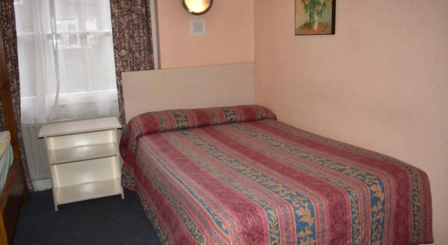 Четырёхместный номер Standard Macdonald Hotel