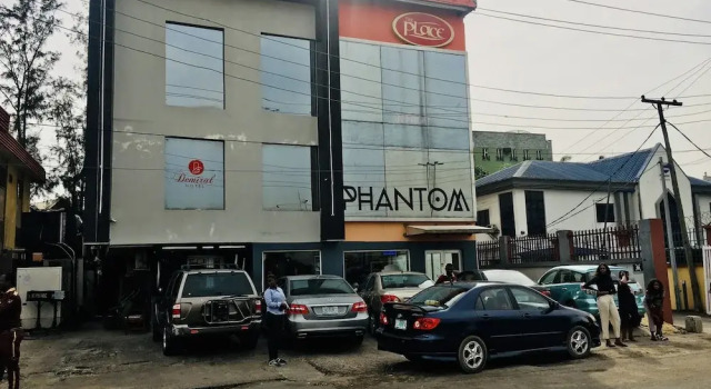 Demiral Hotel Ikeja, Rezervovat Hotel Hotely v Lagos State s parkováním, Parkování