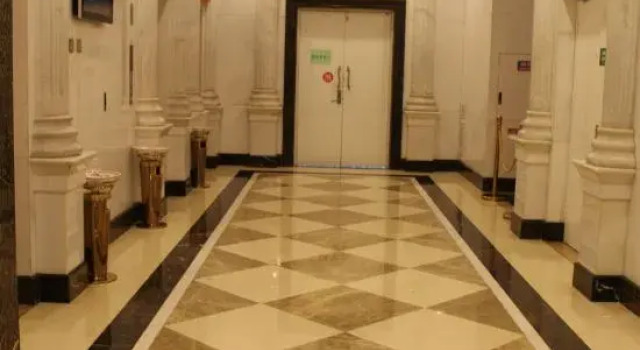 Royal Hotel, Prenota Hotel Xiaoyi Liuliang City District