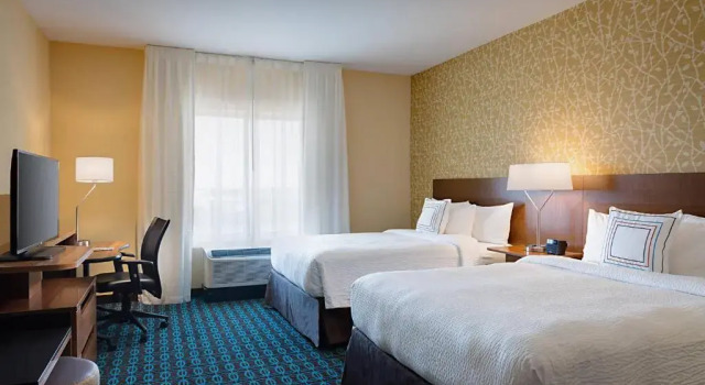Четырёхместный номер Standard Fairfield Inn & Suites by Marriott Dallas West/I-30