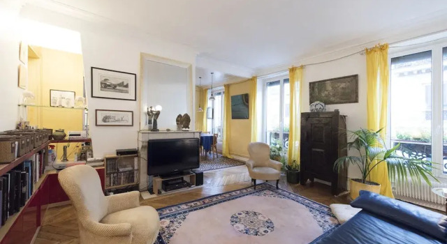 Place de la Republique Hideaway, Забронировать Отель Париж Иль-де-Франс, рядом с Станция метро Rambuteau