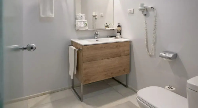 Трёхместный номер Comfort SERHS Carlit Boutique Hotel
