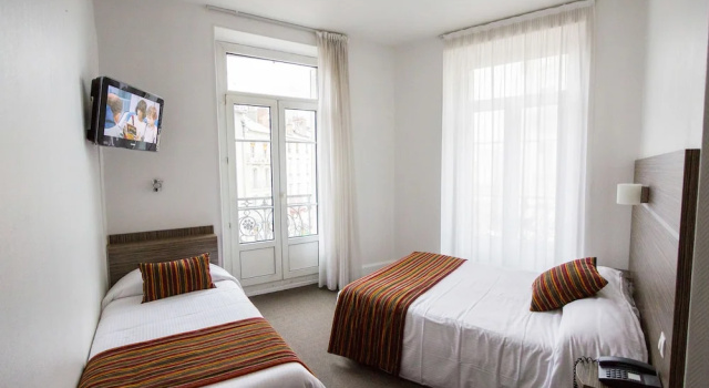 Трёхместный номер Superior Hôtel de lEurope Grenoble hyper-centre