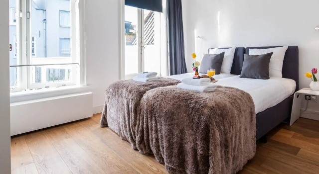 Prince Canalhouse Apartment Suites