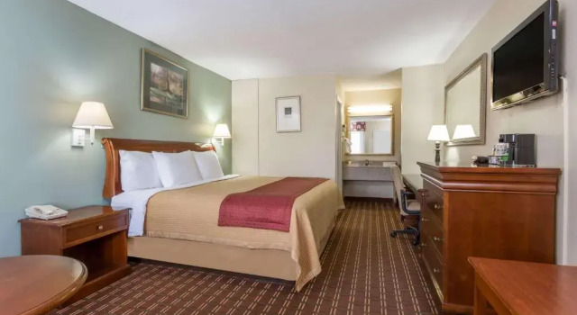Номер Red Roof Inn Orangeburg