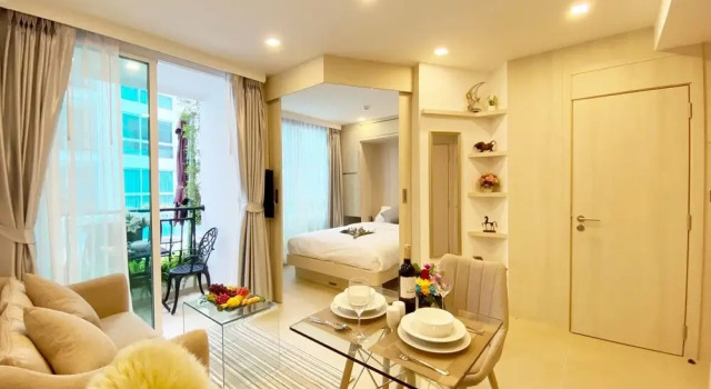Great Location 1 bedroom Condo D614