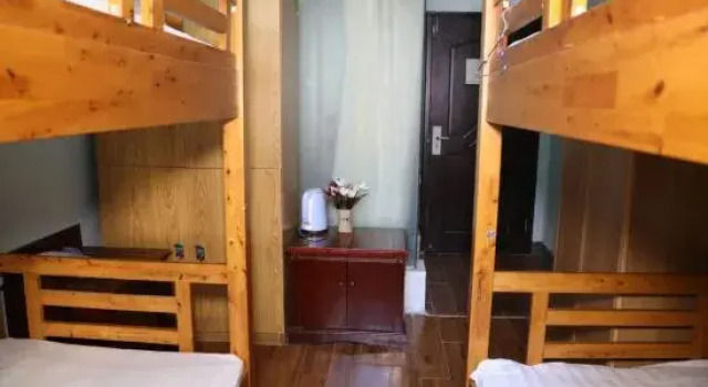 Кровать в общем номере (женский номер) Xian The Facebook Youth Hostel