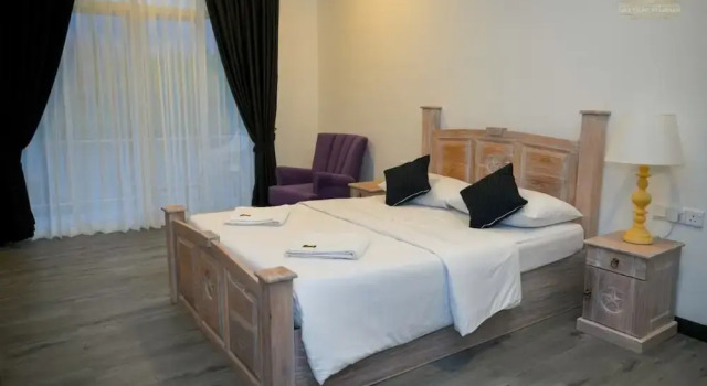 Номер Deluxe King Castle Lake Front By Laksam