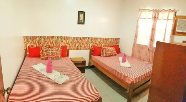 Двухместный номер Standard с балконом WHITE BEACH GUEST HOUSE