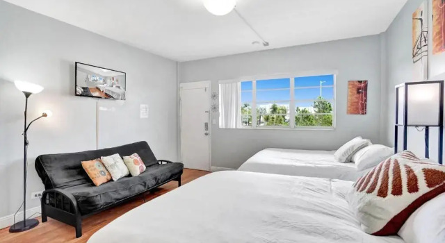 Студия Standard Gorgeous Spot in Hallandale Beach With Pool!!