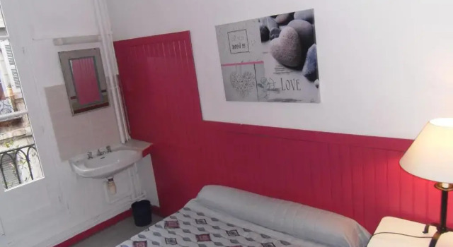 Номер Economy Hôtel des Arceaux