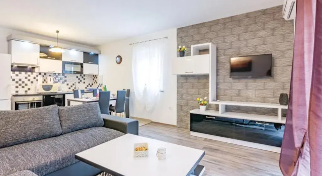 Holiday House Pudarica, Забронировать Отель Отели Ровиньско села с бассейном, Бассейн