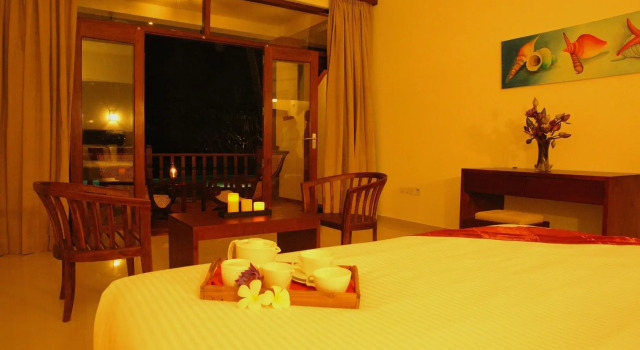 Whispering Palms Hotel