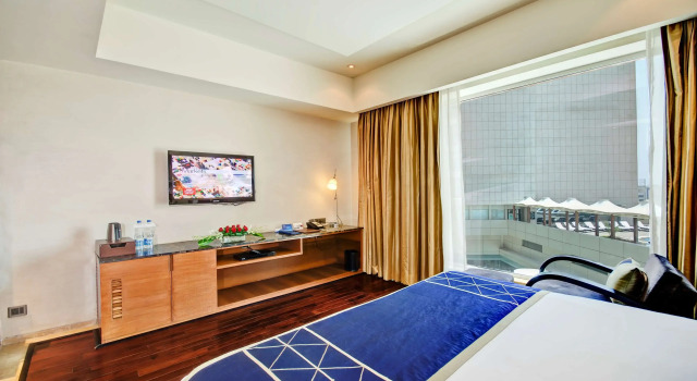 Люкс Deluxe Radisson Blu Kaushambi Delhi NCR