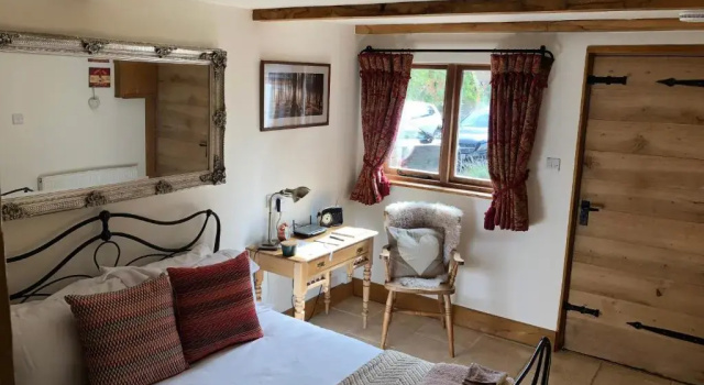 Finchden Barn, Book Hotel Hoteller i Tenterden med parkering, Parkering