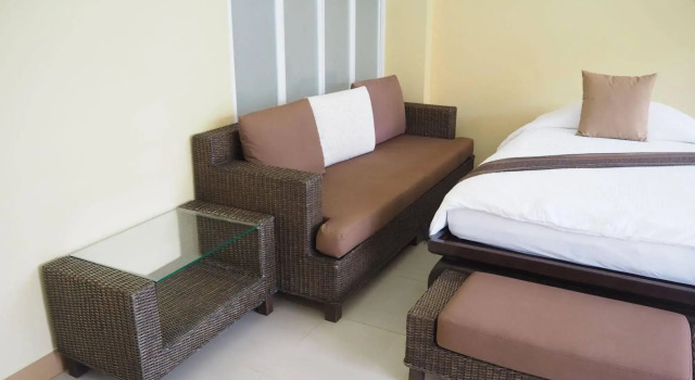 Villa Thongbura