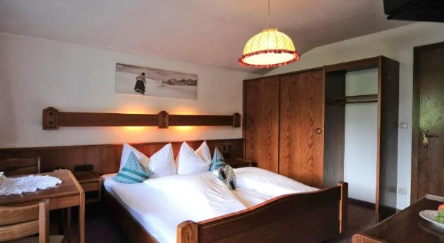 Gletscher-Landhaus Brunnenkogel, Rezerwuj Hotel St. Leonhard im Pitztal Pitztal
