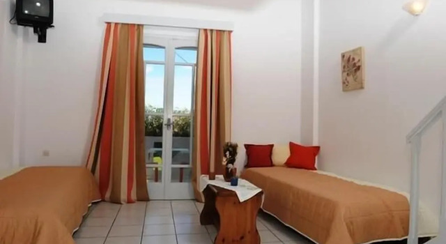 Kamaria Apartments
