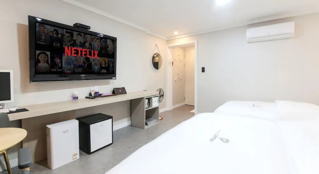 Двухместный семейный номер Standard Continew Hotel